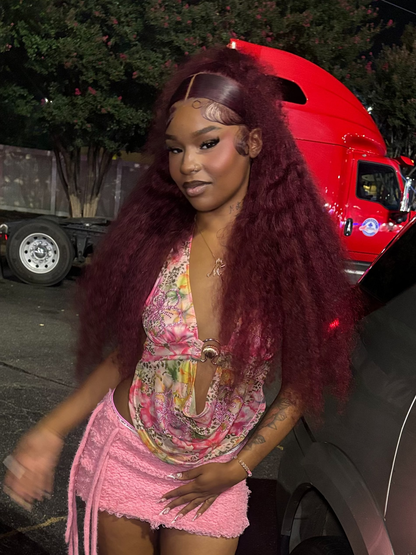 99j Loose Deep wave Transparent Lace Front wig (210% density)